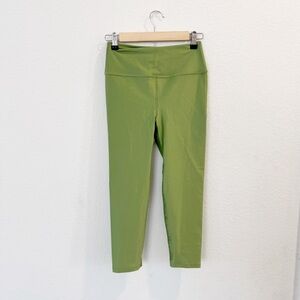 NOLI- Lisuid Green Crop Leggings Size Small